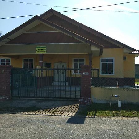 Davallia Homestay ドゥングン エクステリア 写真